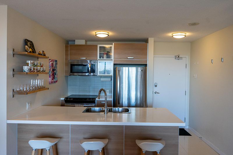 Surrey Apartment for rent - 2 Bedrooms — photo 5