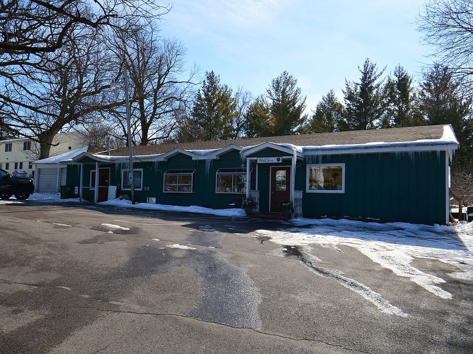 2nd image of 505 W Grant Hwy