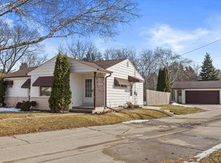 3250 South 72nd STREET, Milwaukee, WI 53219
