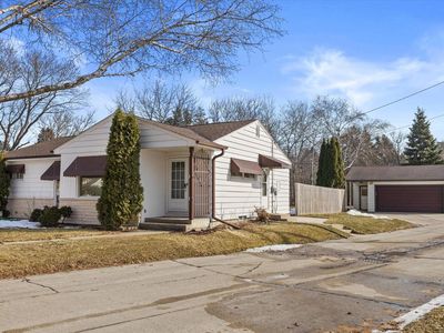 3250 South 72nd STREET, Milwaukee, WI, 53219