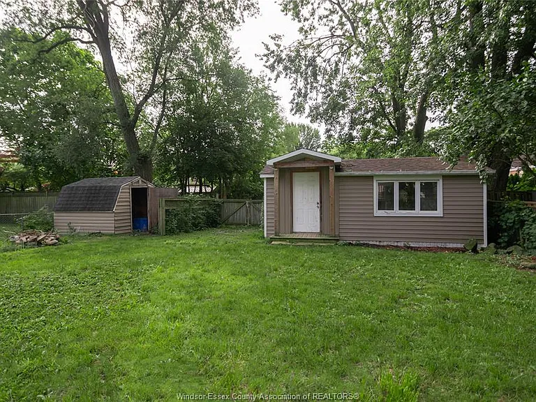 16 Eugenie St #UPPER — Photo 8