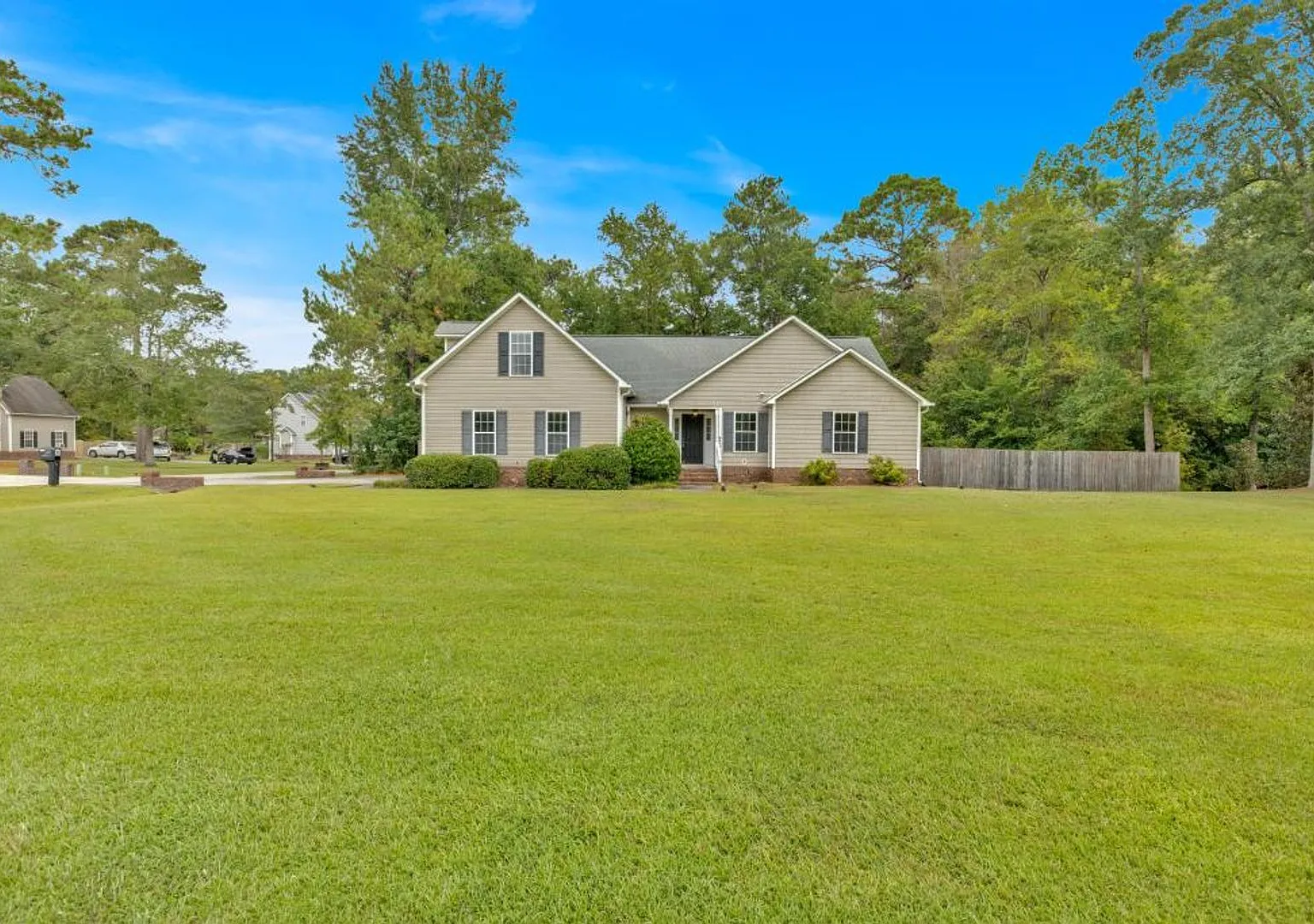 Beautiful home in a great neighborhood! — Photo 1