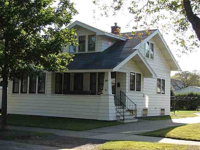 1st image of 1022 S 8th Ave