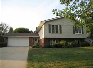 3030 Ann Dr, Bloomington, IL