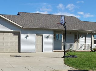 402 High Ridge Ln, Black Creek, WI 54106