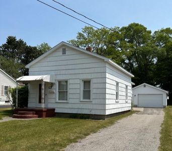 813 Concord St, Manistee, MI, 49660