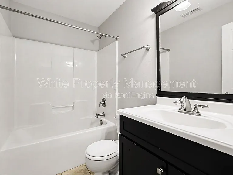 1820 Meadow Crossing Dr — Photo 19