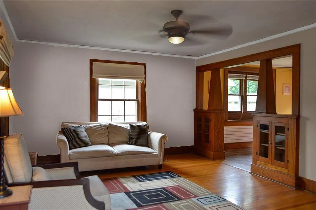 3 bed, 1162 sqft, $1,875 — Photo 3