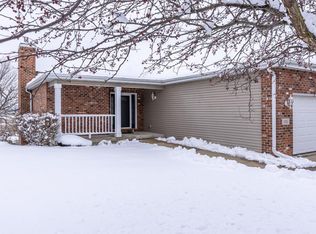 116 Glenn Dr, Cottage Grove, WI 53527