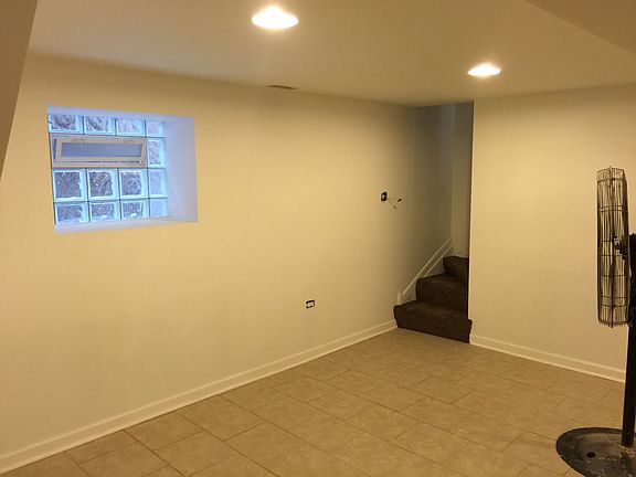 4th image of 8510 S Crandon Ave