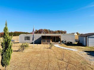 4570 Peachtree Rd, Chesnee, SC 29323