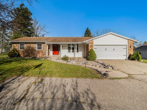 1729 N Broadway St, Hastings, MI 49058