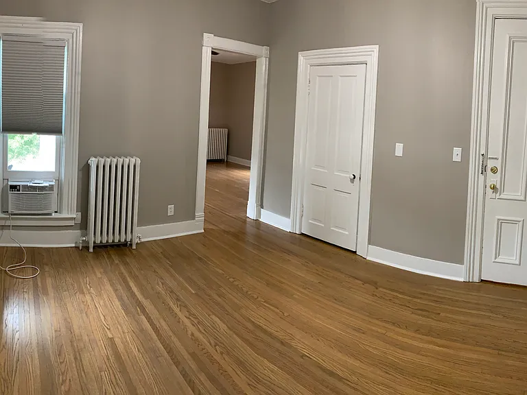318 N 3rd St #4 — Photo 2