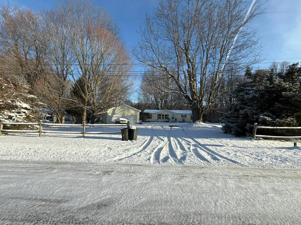 11710 Middle Rd, East Springfield, PA 16411