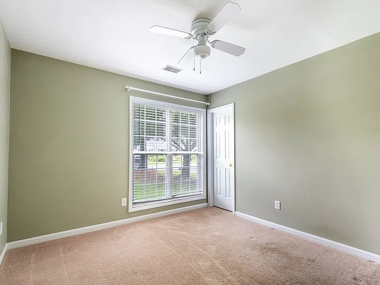 1561 Glen Erin Dr — Photo 22