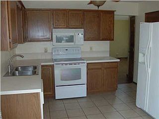 4th image of 7401 E 30th Cir N