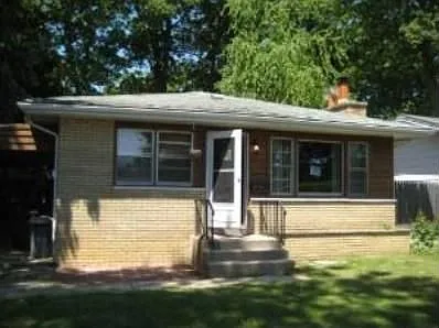736 Whitney Ave photo 1