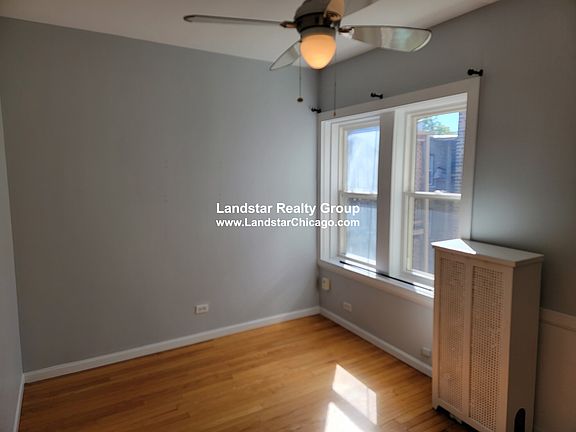 3rd image of 2639 W Gunnison St APT 3