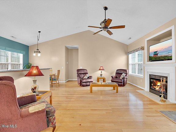 5th image of 306 Hanna Drive