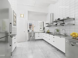 161 Perry St #3B, New York, NY 10014