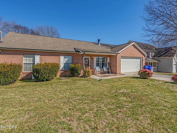 3rd image of 6812 Saint Croix Ln