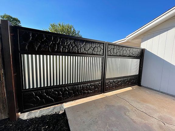 3rd image of 474 S Green Valley Ln