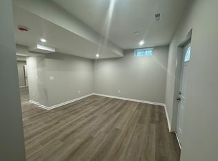 1409 N Wakefield St #B, Arlington, VA 22207