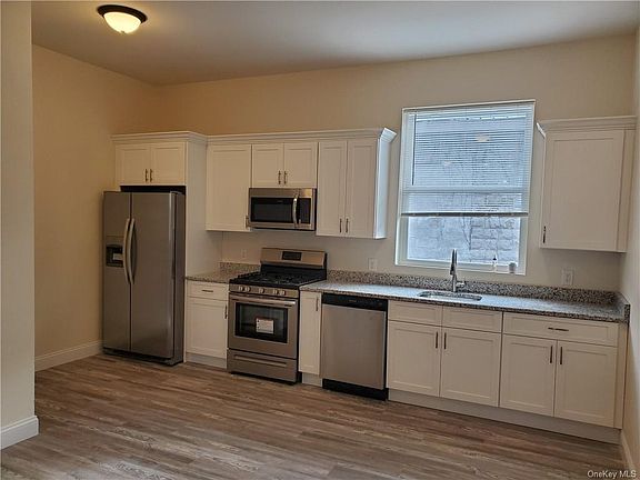 2nd image of 4 Pleasant Ave
