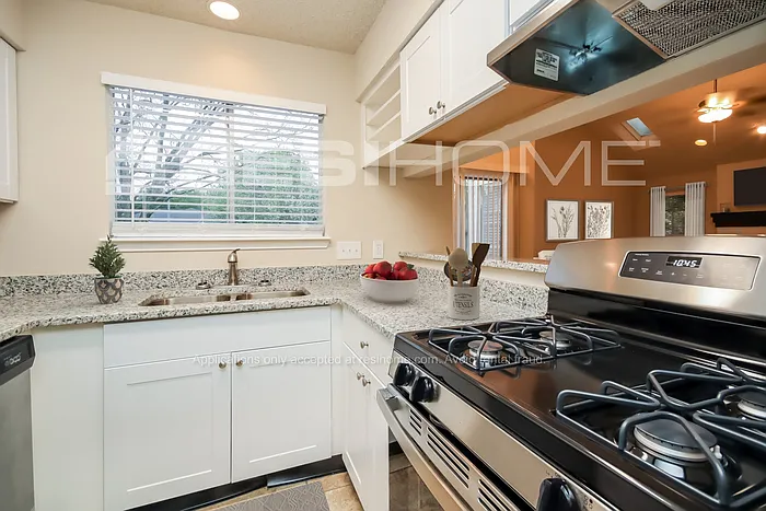 6402 Wild River Dr — Photo 3