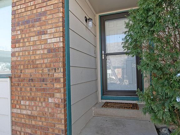5th image of 915 44th Ave Ct #1