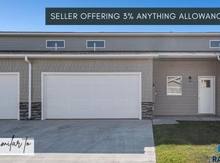 6125 E Copper Pl, Sioux Falls, SD 57110