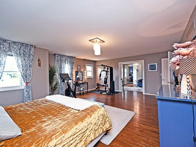 12046 Timberlake Dr — Photo 35