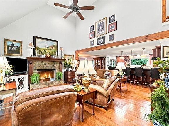 2nd image of 137 Lady Slipper Ct