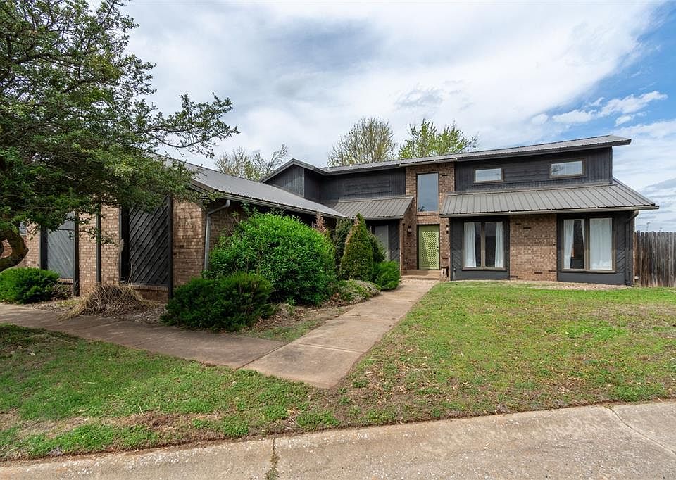1st image of 1917 Bowling Green Pl