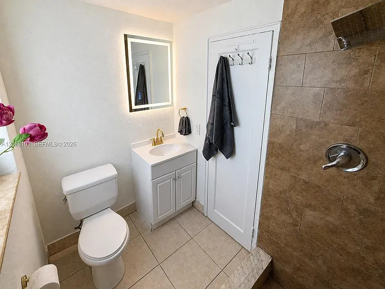 951 Jefferson Ave #2 — Photo 20