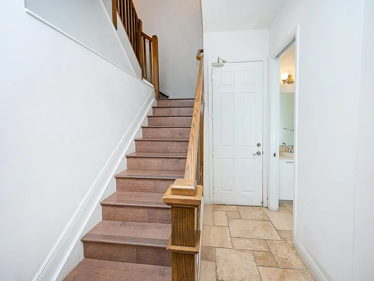 5157 NW 85th Ave — Photo 8