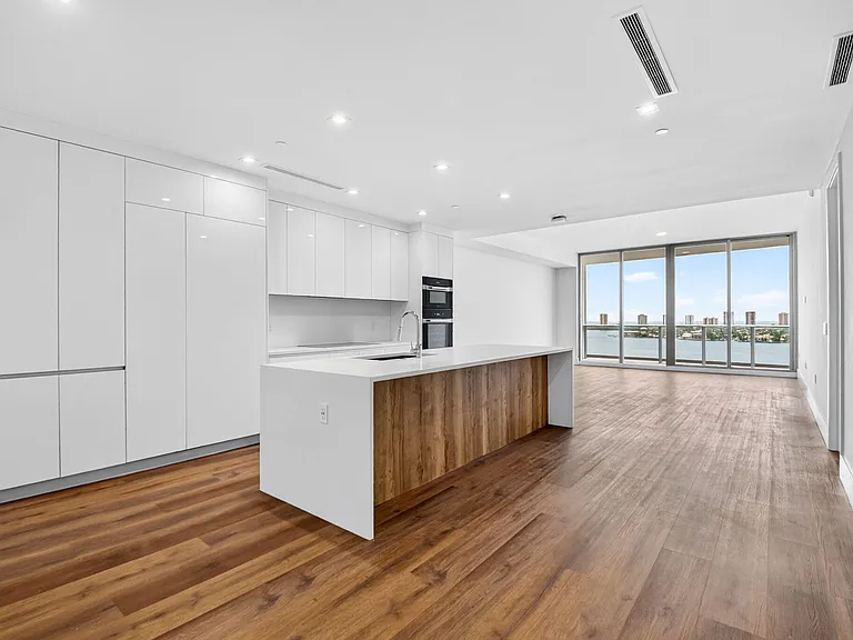 220 Lake Shore Dr #1506 — Photo 2