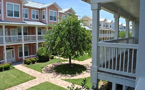 4th image of 2141 Pebble Beach Way #304