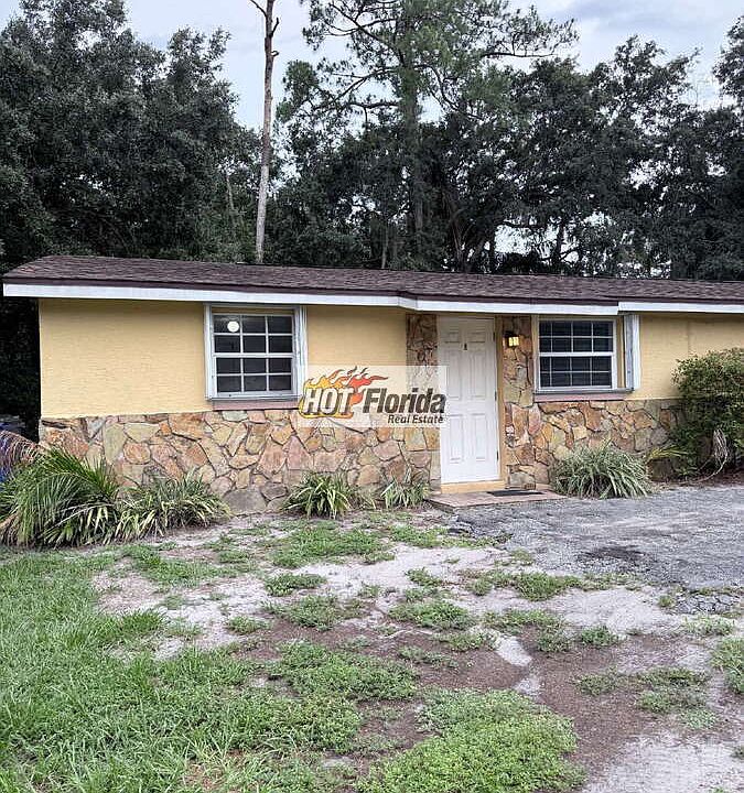 1st image of 1003 Wildflower St APT B