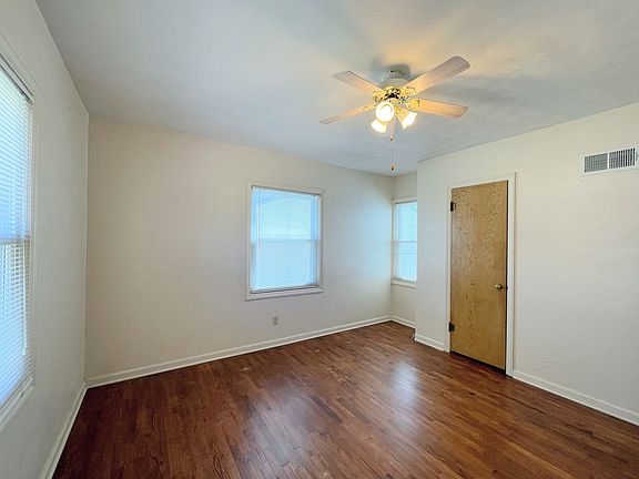 4th image of 121 W 25th Ave