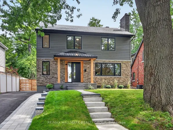 1677 Abbey Rd, Ottawa, ON K1G 0H4