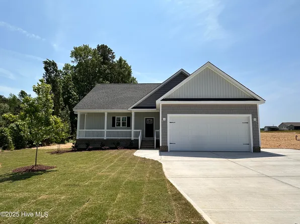 192 Royal Avenue, Selma, NC 27576