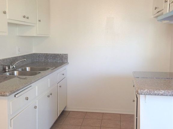 3rd image of 522 E 20th St APT 02