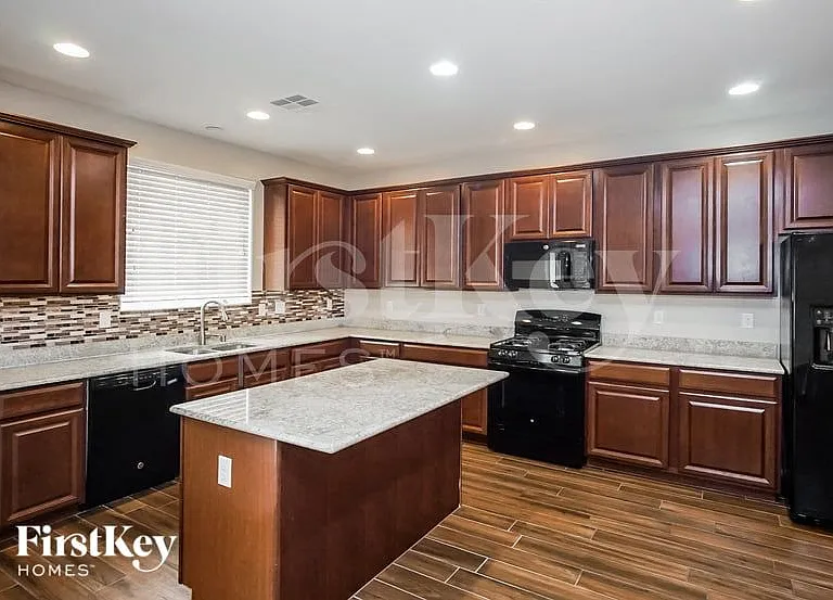 8149 Begonia Blush Dr — Photo 4