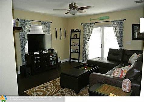 3rd image of 717 SW 16th Ct
