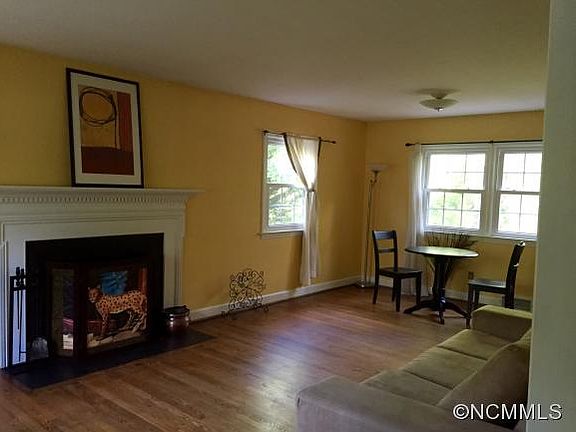 3rd image of 123 Aurora Dr