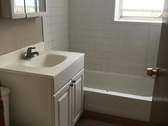 4th image of 1301 S 50th Ct
