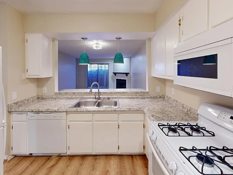 1855-Girard-NE-Unit-9-Kitchen_04222026