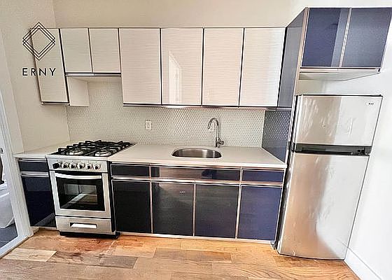 4th image of 751 Dekalb Ave #1D