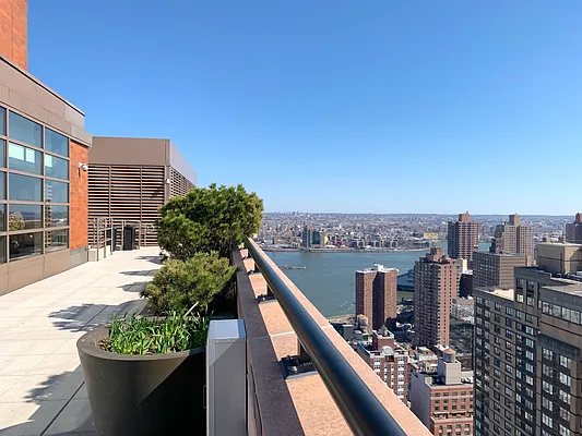 Sold by Living Quest Real Estate Inc. | media 18